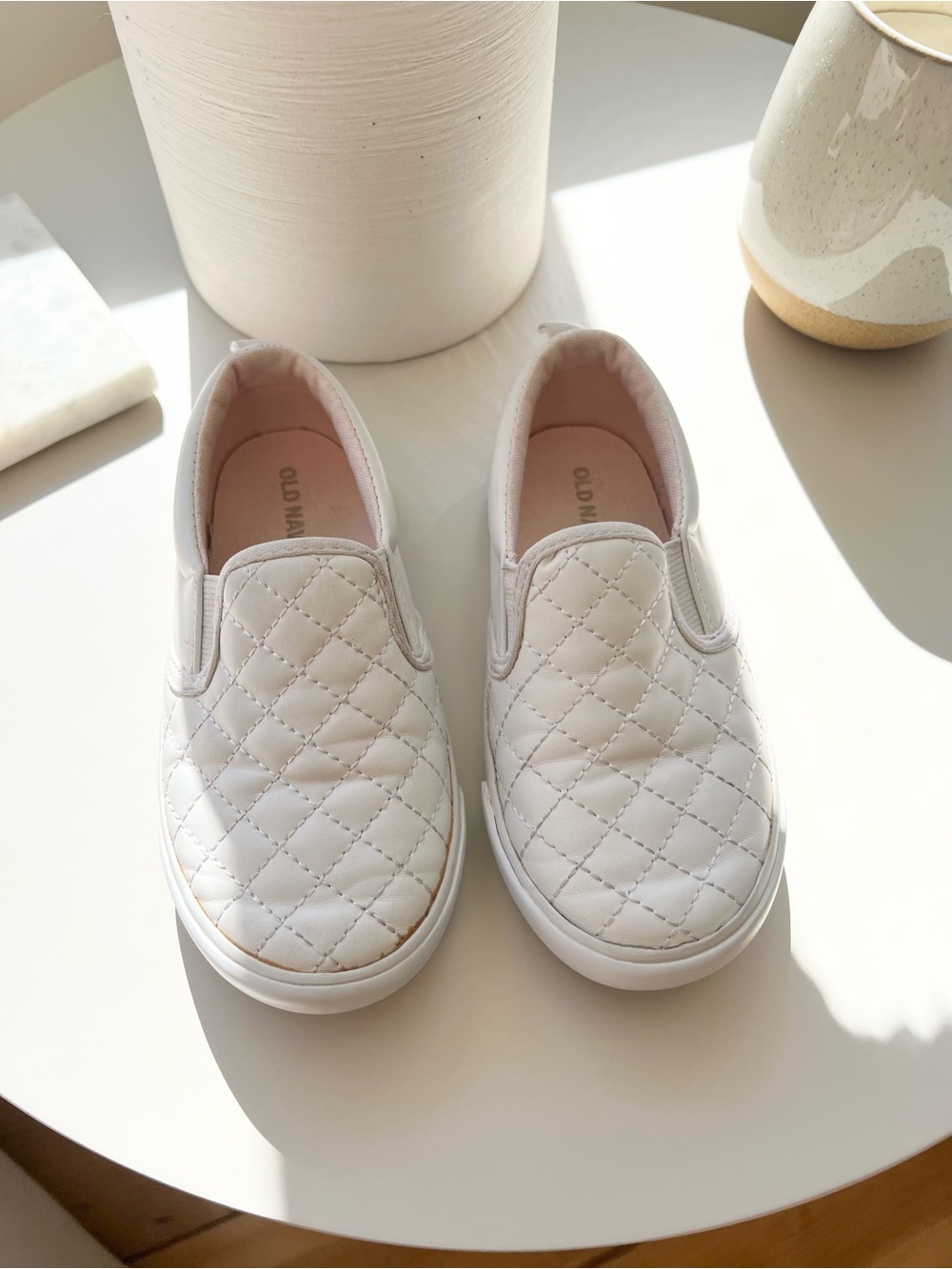 Old Navy White Quilted Slip-On Kids Sneakers | Girls Size 8